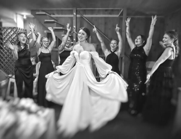 Wisconsin-wedding-venue-caribou-bay-retreat (335)